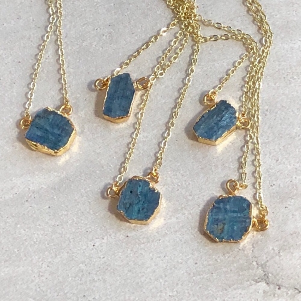 Dainty Raw Supemani Gemstone necklace - Picture 3 of 4